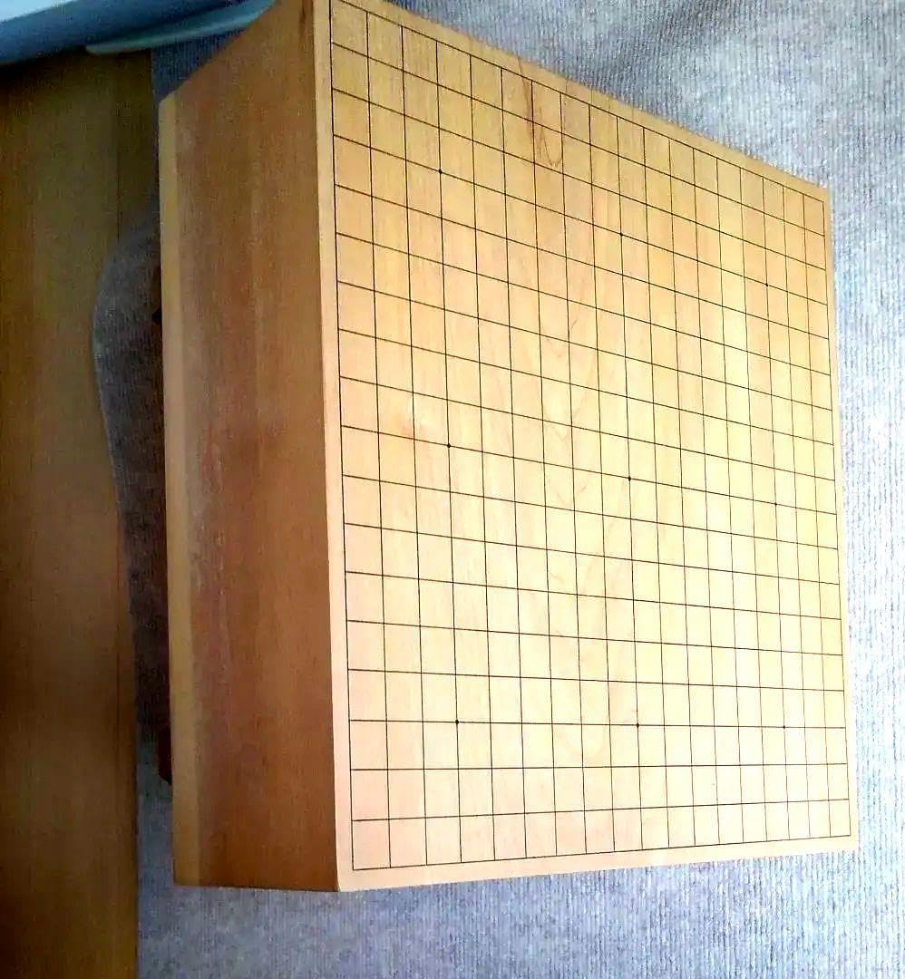 【良品】囲碁盤　本榧　天地柾　5寸7分　脚付きヘソ有り　蛤碁石 那智黒碁石　碁笥 良品】囲碁盤 本榧 天地柾 5寸7分 脚付きヘソ有り 蛤